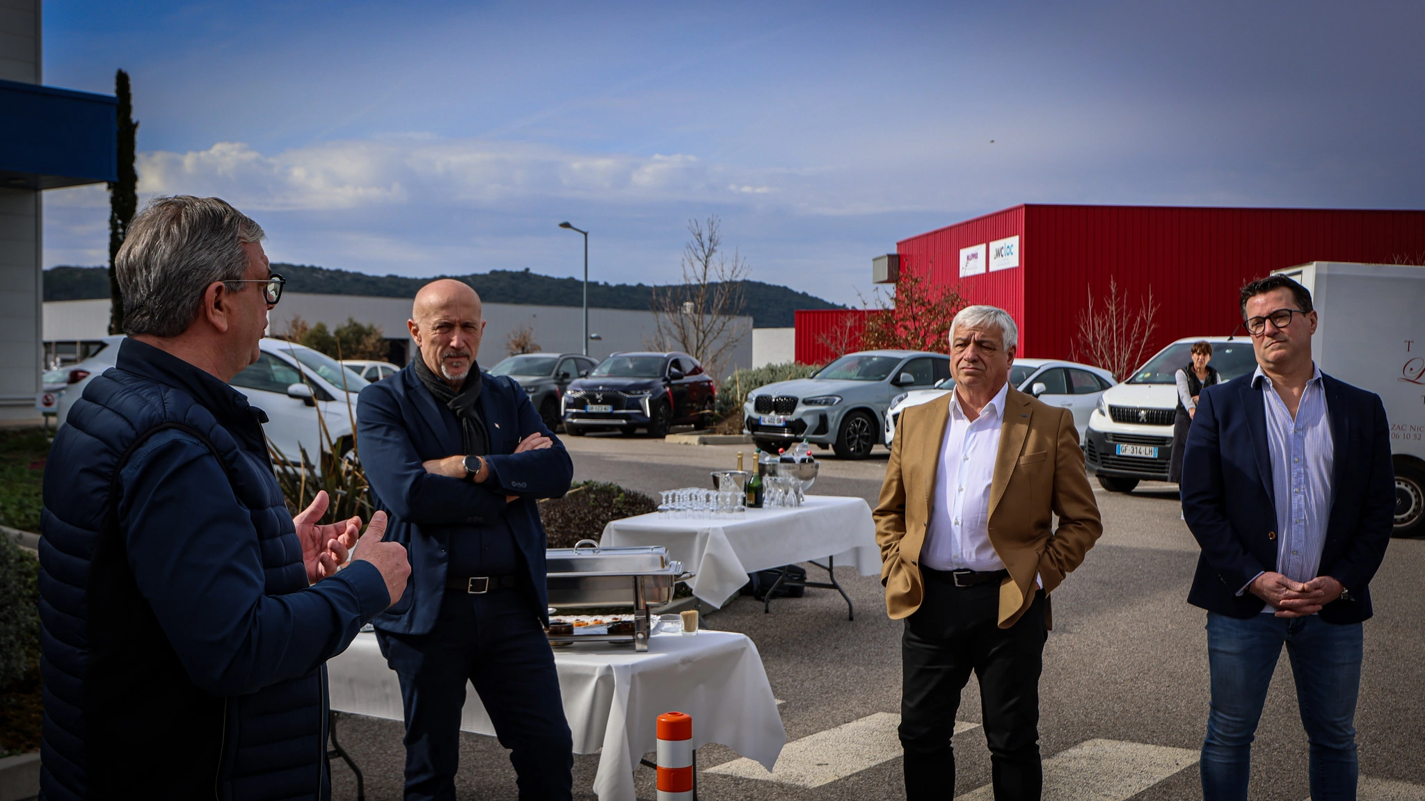 Provence Distribution Logistique réceptionne son 1er camion électrique dans le Var